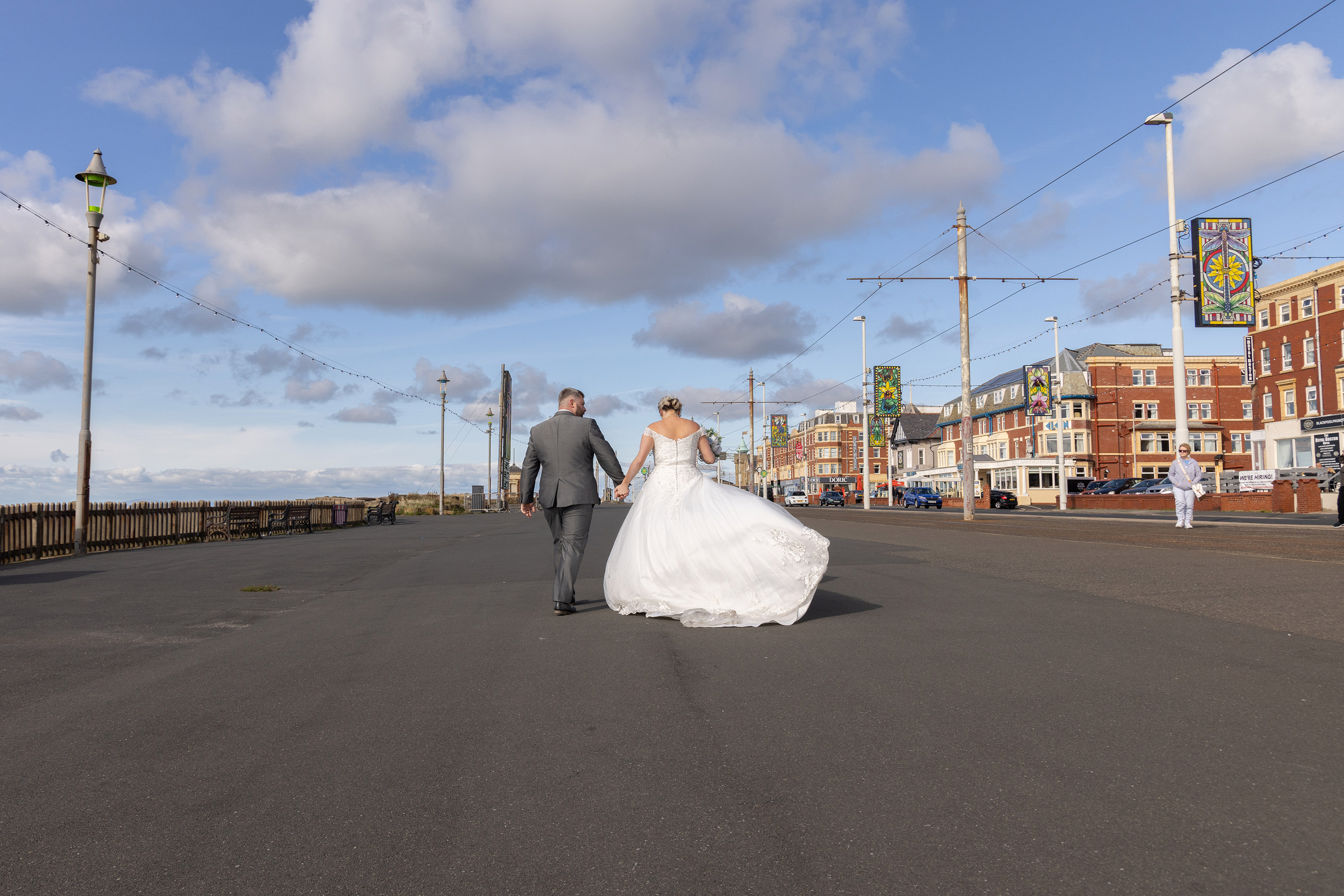 Gavin and Katie make their way back to the Sheraton Hotel for the wedding reception