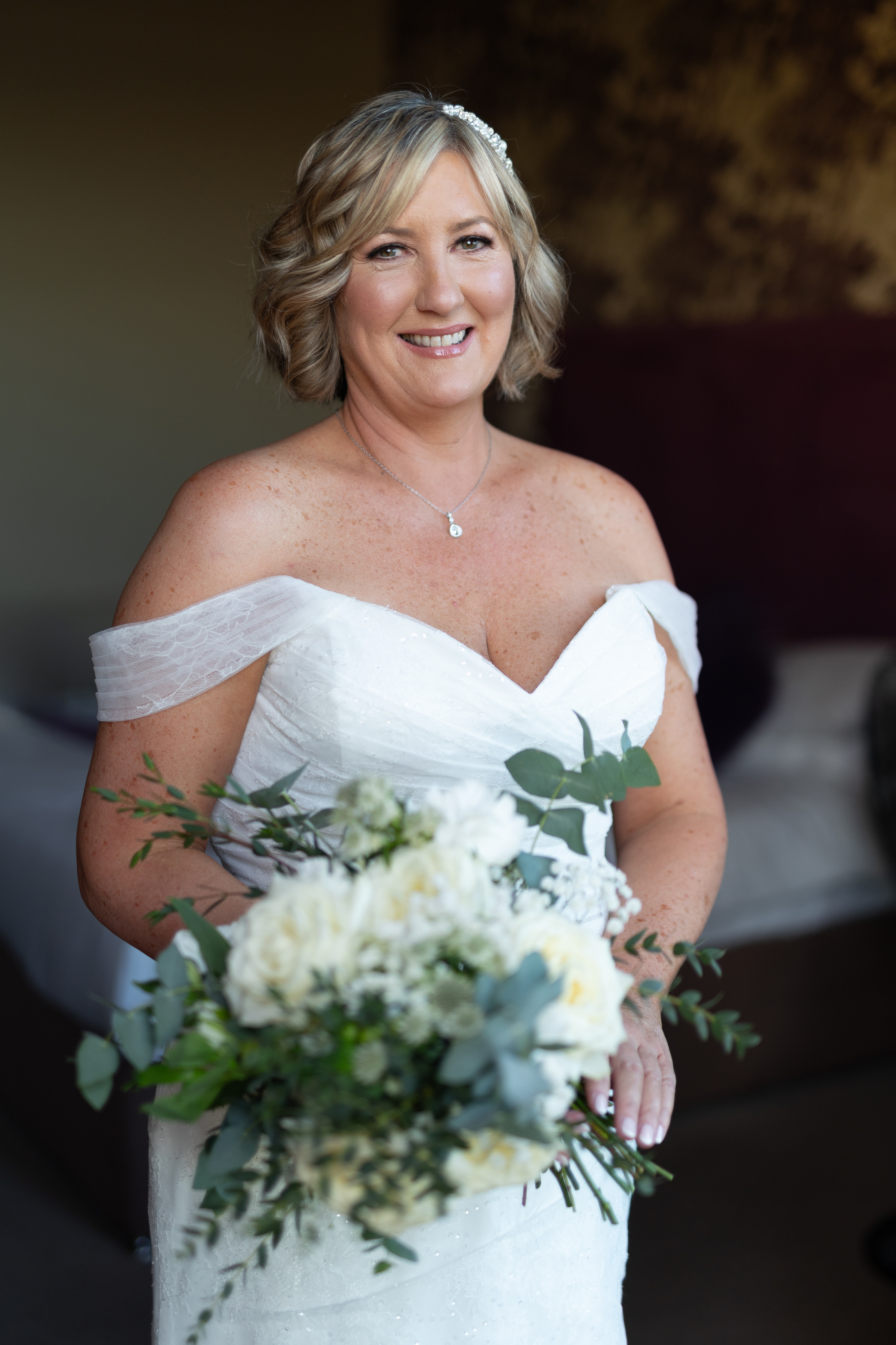 Lisa the Bride already to make her way down to the wedding ceremony 