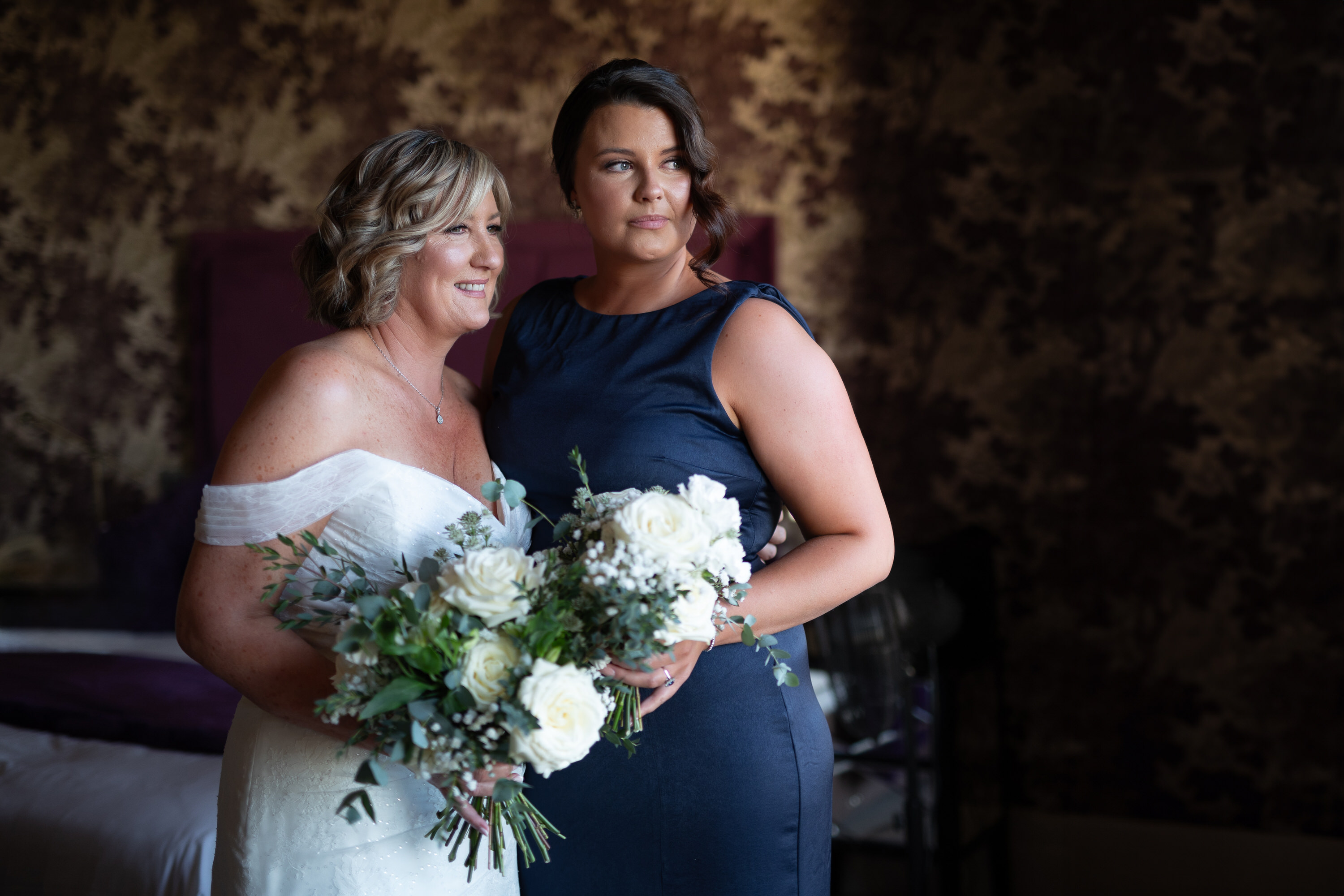 The Bride Lisa with her daughter 