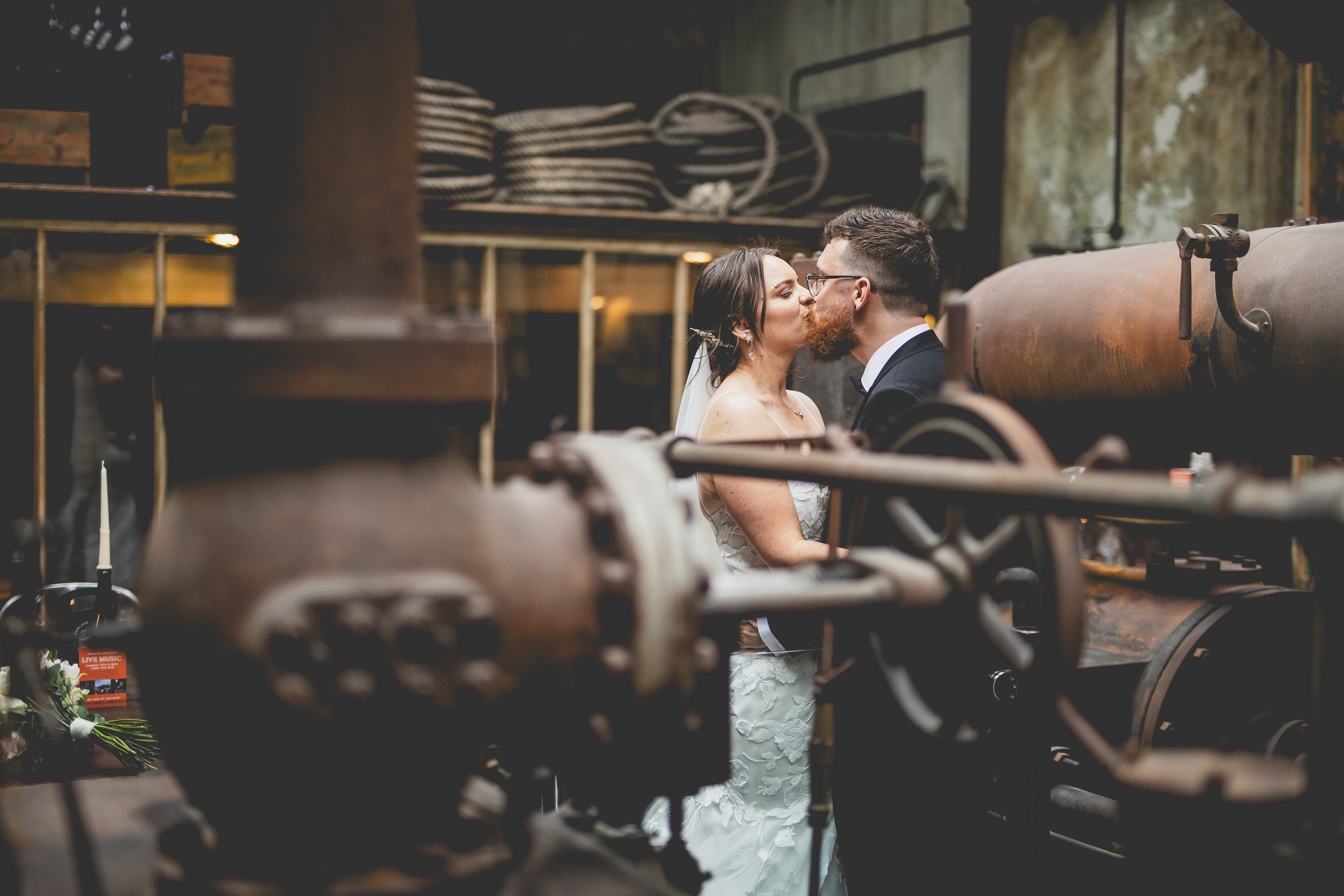 Sarah and Stevie have a kiss in the boiler room 