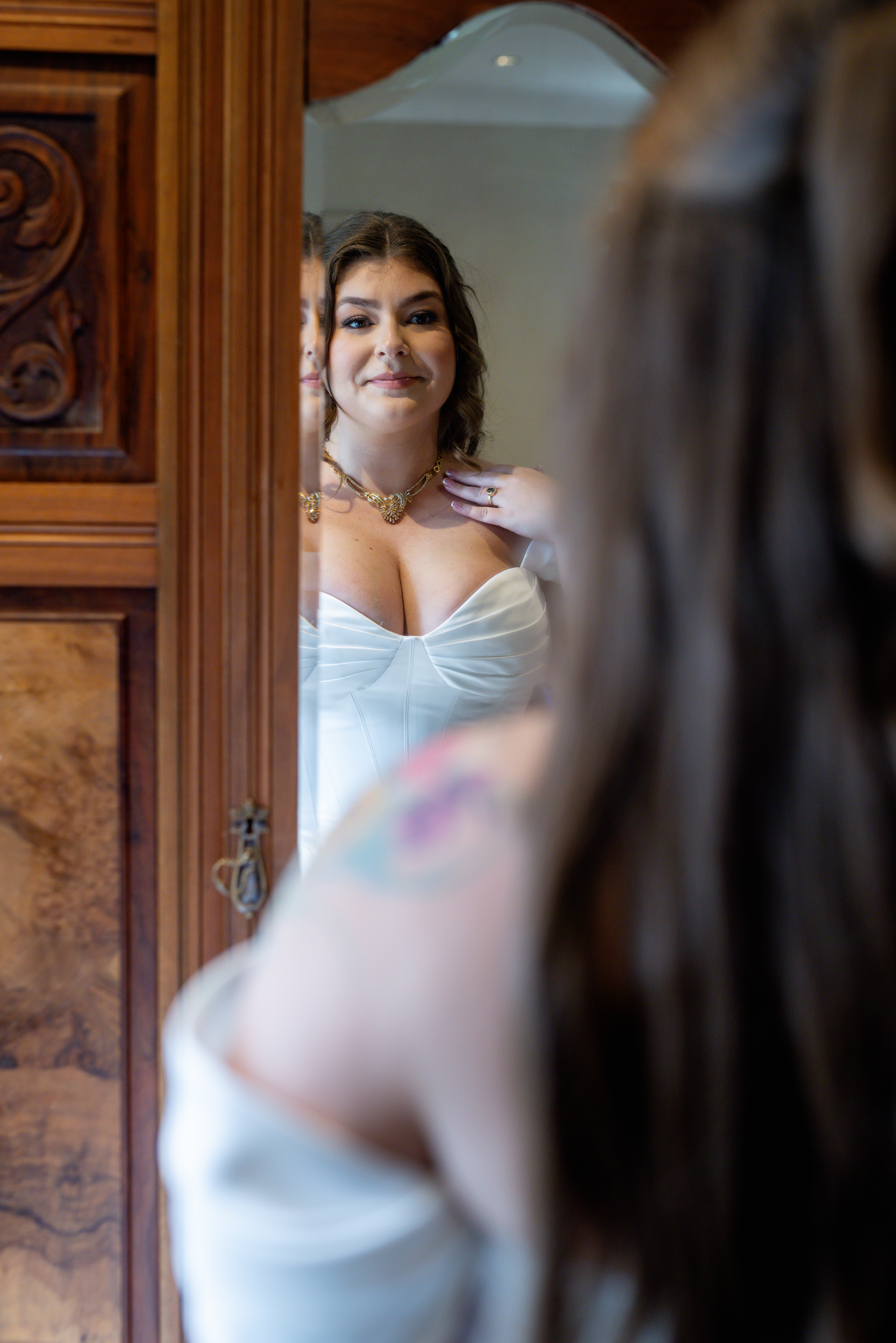 The Bride looking into the mirror 