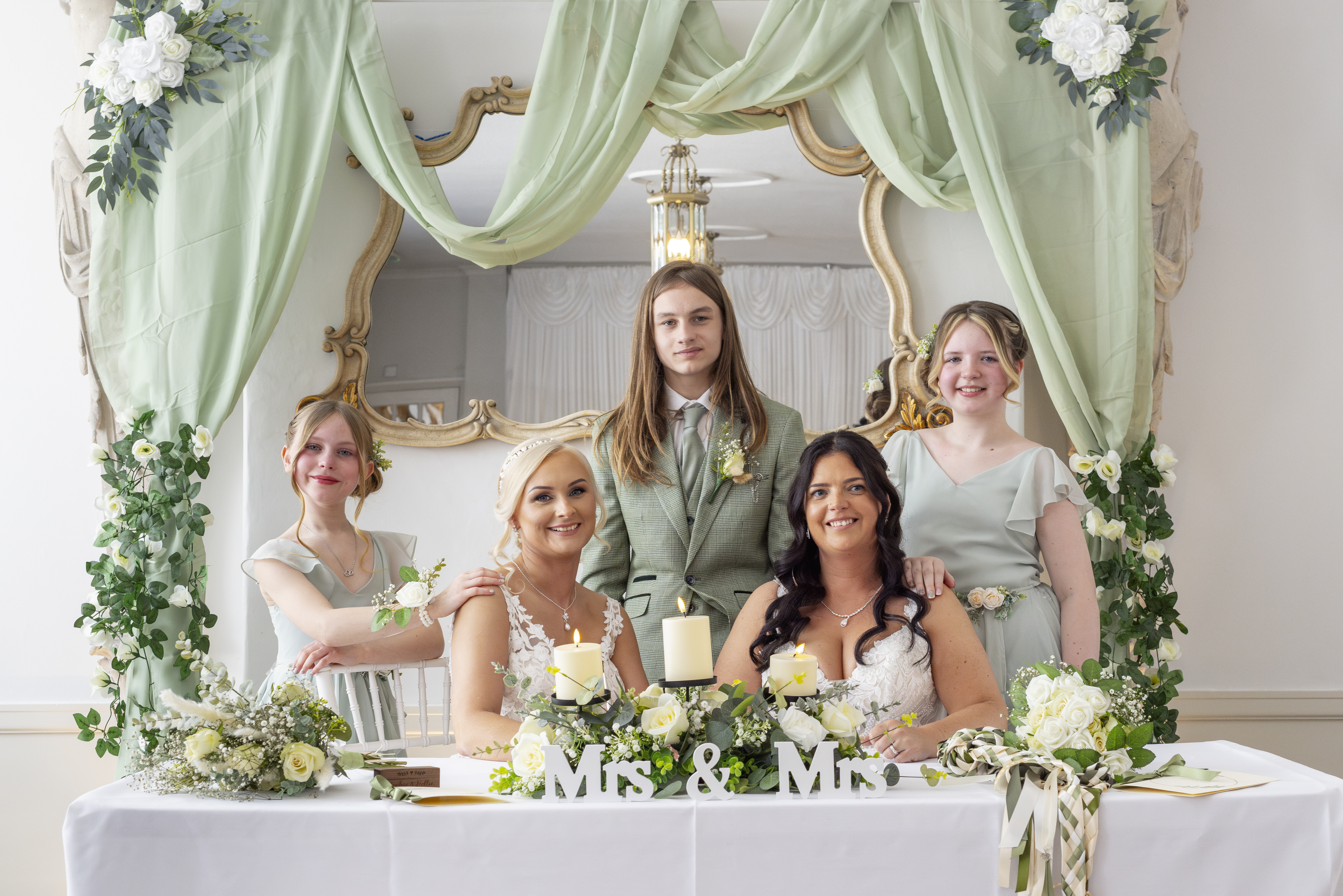 A family wedding portrait 
